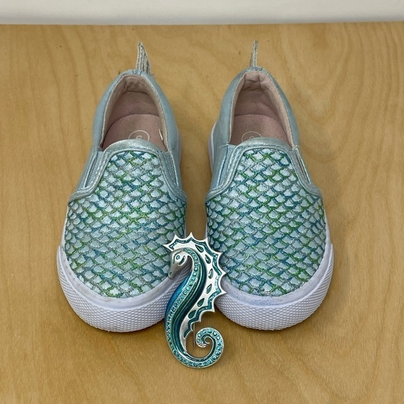 Cat & Jack Jozelle Twin Gore Shimmery Blue/Green Mermaid Slip On Sneakers Size 6 - Picture 2 of 11